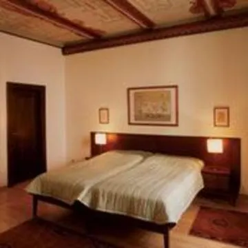 Cerna Liska Hotell Prag