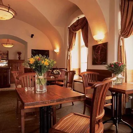 Cerna Liska Hotell