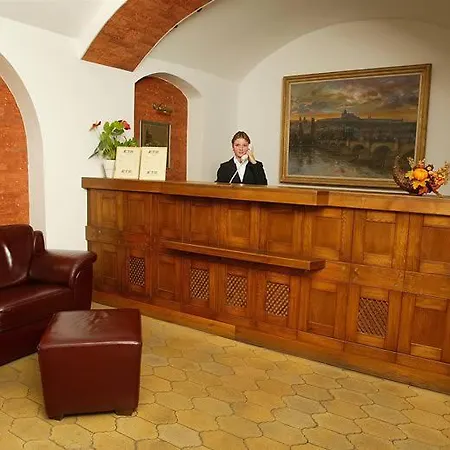 Cerna Liska Прага