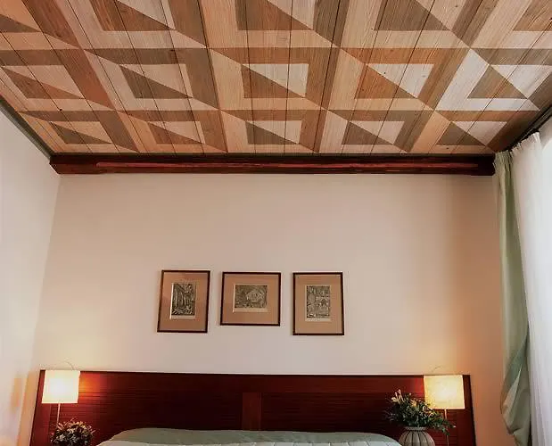 Cerna Liska 4* Praha